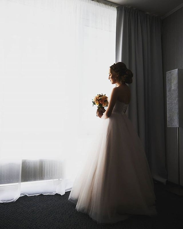 Фотограф Артём Савиных | Свадебная, репортажная, семейная съёмка Москва. Артём Савиных — профессиональный фотограф в Москве | Репортажи, свадьбы, портреты