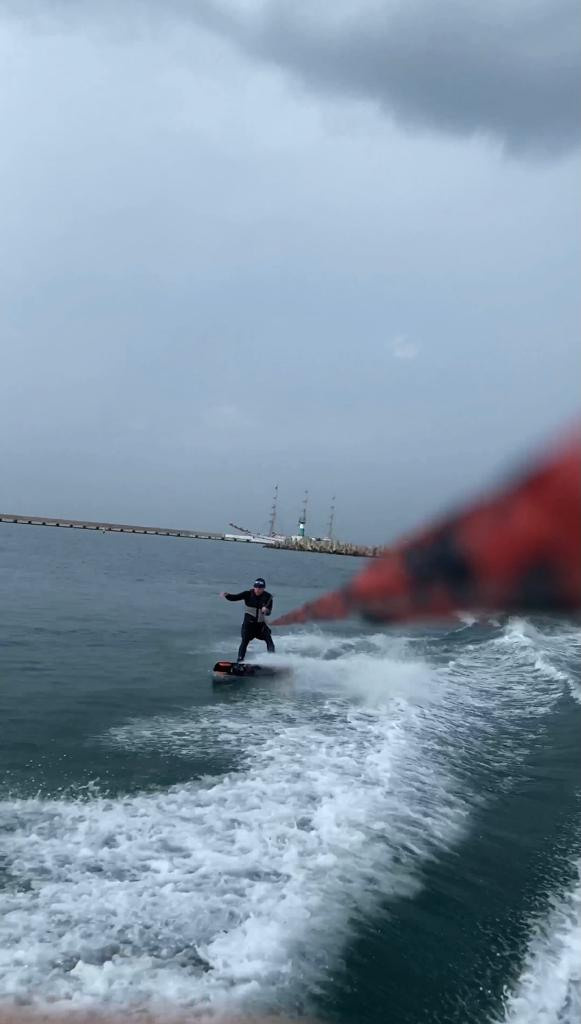 Вейкборд Гидроциклы Вейксерф Электросерф в Сочи Заказать. Аренда Яхт в Сочи от Эконом до Премиум Класса