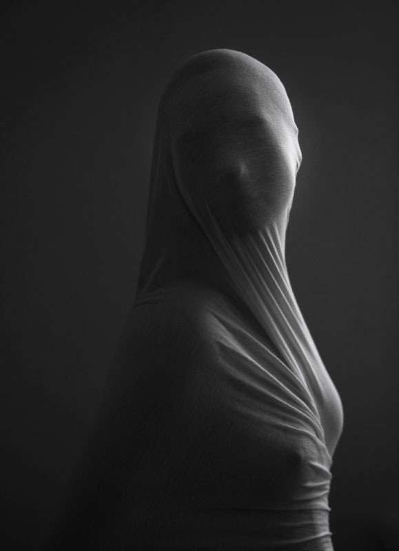 Время закрытых лиц. Closed face time. Фотограф Ира Соколова Санкт-Петербург