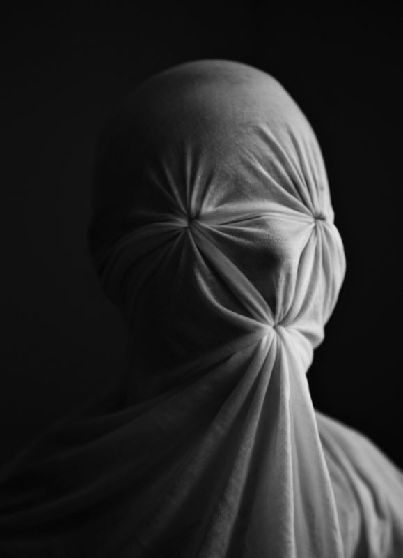 Время закрытых лиц. Closed face time. Фотограф Ира Соколова Санкт-Петербург