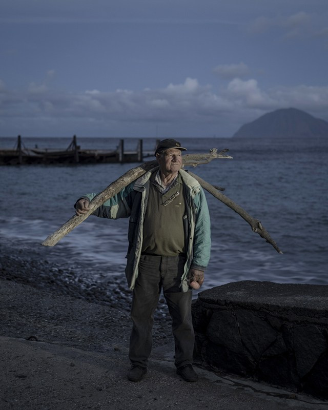 О книге «Thinking Like An Island» (Gabriele Chiapparini & Camilla Marrese). Private image