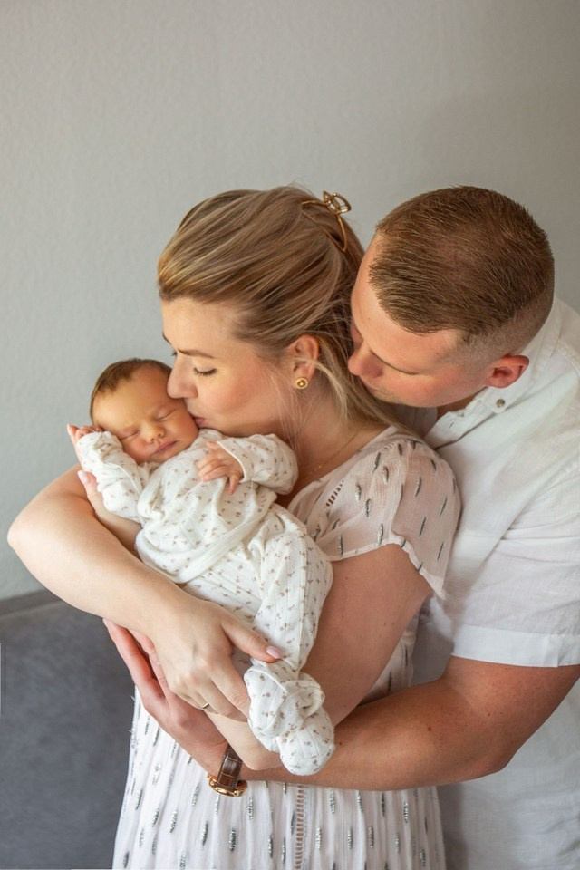 Новорожденные малыши. Фотостудия, фотограф новорожденных в Брюховецком районе Татьяна Кауц. Многолетний опыт работы с новорожденными и молодыми семьями