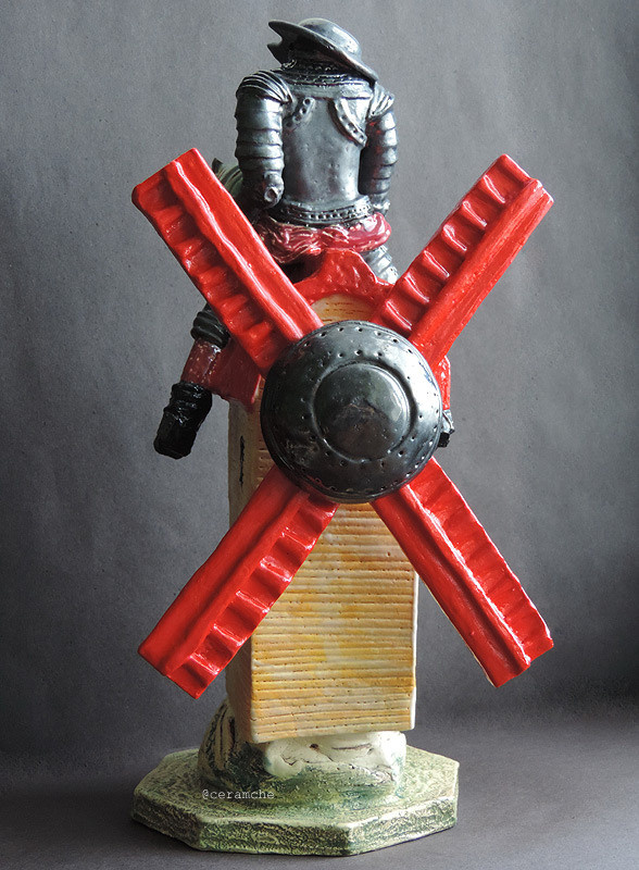 Керамическая композиция "Не теряй головы", 2019. Название построено на игре слов Don Quixote/Don`t loose your head. Ручная лепка и роспись ангобами и глазурями. Авторская керамика Марии Чудиной Ceramche, ручная работа, высокий обжиг.