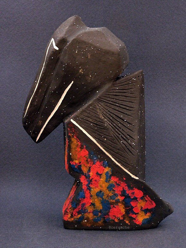 Керамическая скульптура из шамота. Покрыта ангобами. Создана в 2025 году. Авторская керамика, ручная работа, высокий обжиг.