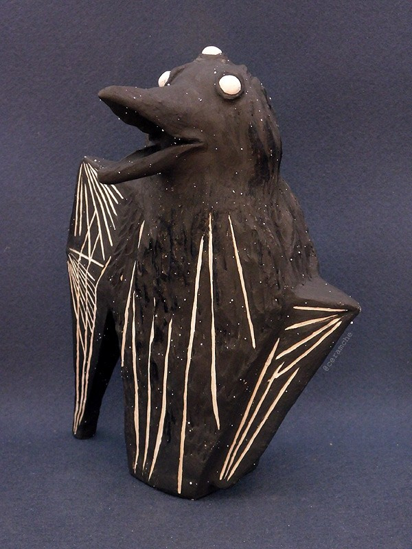 Керамическая скульптура из шамота. Покрыта ангобами. Создана в 2025 году. Авторская керамика, ручная работа, высокий обжиг.