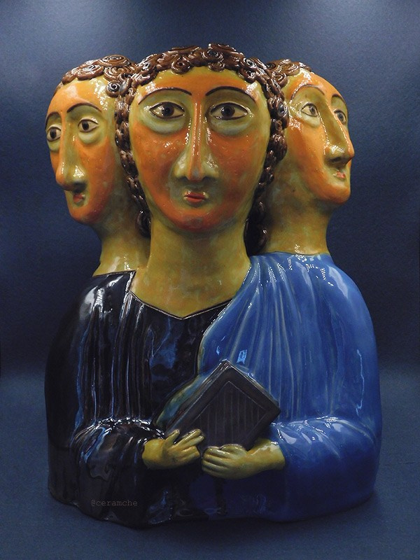 Авторская керамика ручной работы. #Тетраморф в&nbsp;образе отдельных четырёх апокалиптических существ&nbsp;— стражей четырёх углов Трона Господа и&nbsp;четырёх пределов&nbsp;рая. В&nbsp;традиционном толковании символ евангелиста Матфея и&nbsp;форма его традиционного символического изображения - крылатый ангел/человек, держащий в руках Евангелие. Человек - символ Матфея, потому что  апостол показал человеческую природу Христа. #tetramorphe