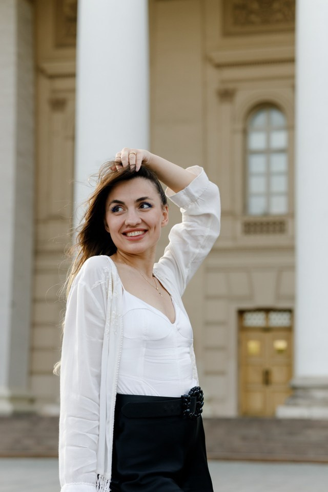 Прогулка мамы с дочками. Фотограф Москва