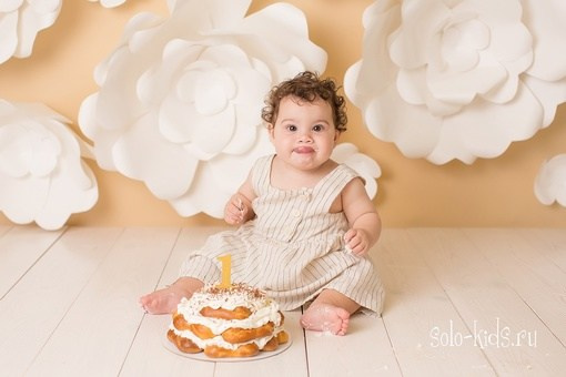 Фотографии на годик. Фотограф новорожденных в Екатеринбурге Анастасия Быдзина