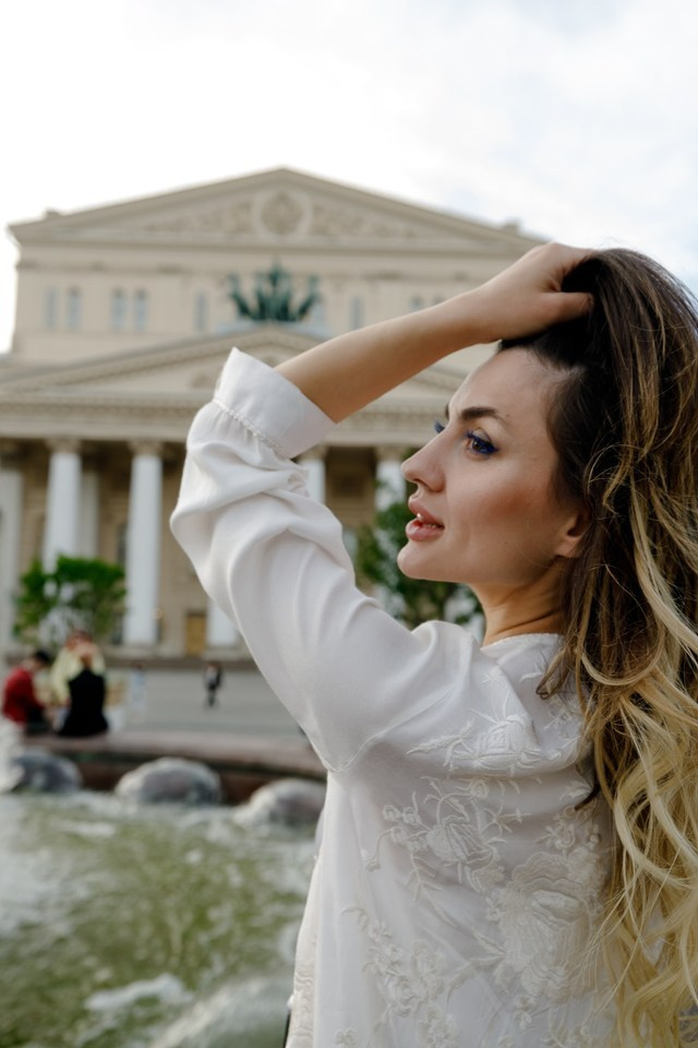 Прогулка мамы с дочками. Фотограф Москва