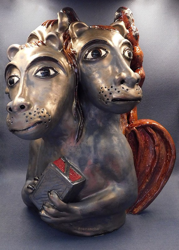 Авторская керамика ручной работы. #Тетраморф в образе отдельных четырёх апокалиптических существ — стражей четырёх углов Трона Господа и четырёх пределов рая. В традиционном толковании символ евангелиста Марка и форма его традиционного символического изображения - крылатый лев, держащий в когтях Евангелие. Лев - символ Марка, потому что он объявил о царском достоинстве Христа.