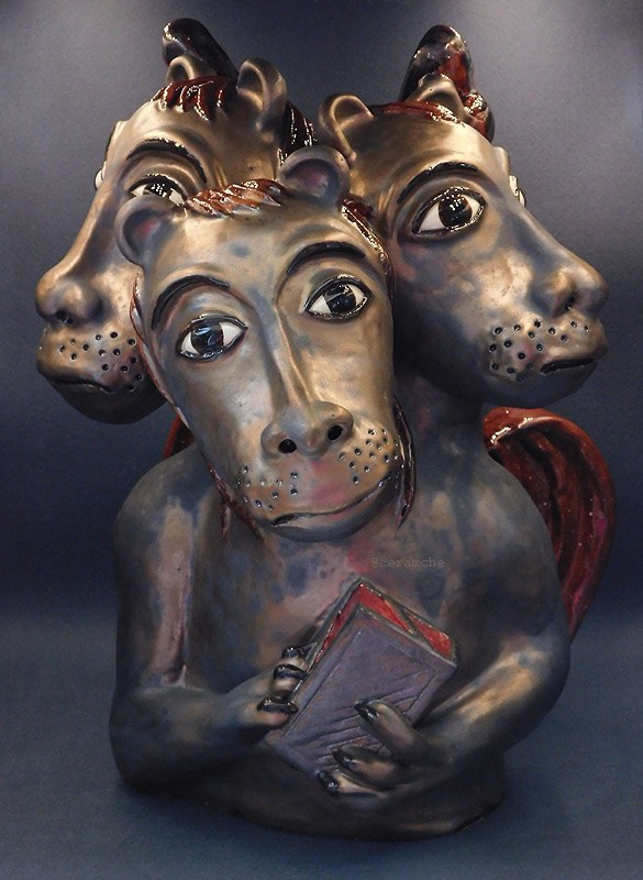 Авторская керамика ручной работы. #Тетраморф в образе отдельных четырёх апокалиптических существ — стражей четырёх углов Трона Господа и четырёх пределов рая. В традиционном толковании символ евангелиста Марка и форма его традиционного символического изображения - крылатый лев, держащий в когтях Евангелие. Лев - символ Марка, потому что он объявил о царском достоинстве Христа.