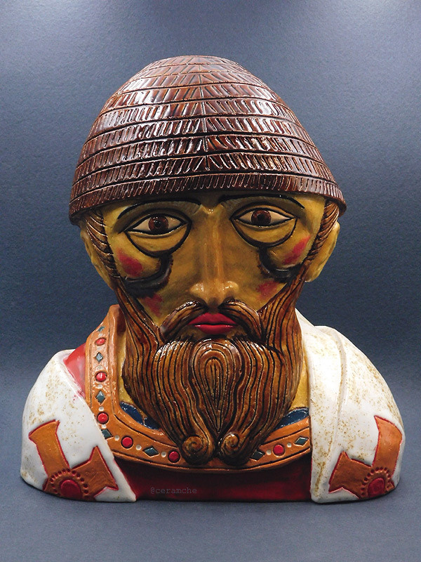 Керамическая скульптура, изображающая Святого Спиридона Тримифунтского. Кипрский чудотворец выполнен вручную из керамики, авторская работа.