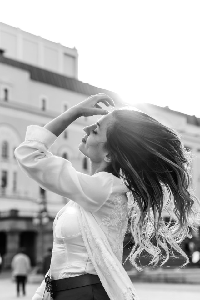 Прогулка мамы с дочками. Фотограф Москва