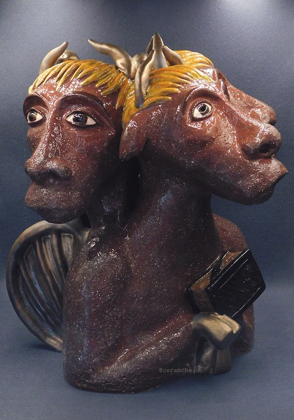 Авторская керамика ручной работы. #Тетраморф в образе отдельных четырёх апокалиптических существ — стражей четырёх углов Трона Господа и четырёх пределов рая. В традиционном толковании символ евангелиста Луки и форма его традиционного символического изображения - крылатый телец, держащий Евангелие. #Телец, жертвенное животное, - символ Луки, потому что он отразил священническую сущность Христа.