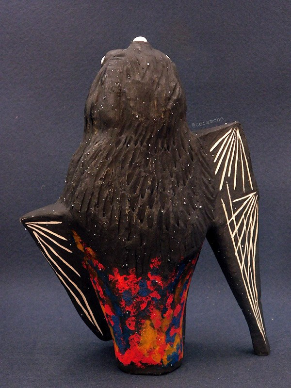 Керамическая скульптура из шамота. Покрыта ангобами. Создана в 2025 году. Авторская керамика, ручная работа, высокий обжиг.