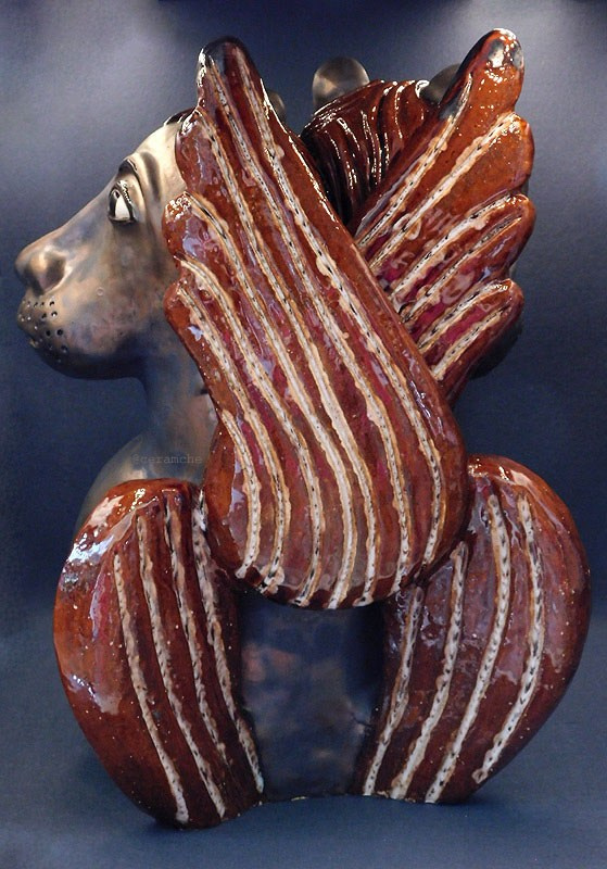 Авторская керамика ручной работы. #Тетраморф в образе отдельных четырёх апокалиптических существ — стражей четырёх углов Трона Господа и четырёх пределов рая. В традиционном толковании символ евангелиста Марка и форма его традиционного символического изображения - крылатый лев, держащий в когтях Евангелие. Лев - символ Марка, потому что он объявил о царском достоинстве Христа.