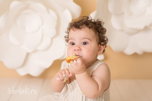 Фотографии на годик. Фотограф новорожденных в Екатеринбурге Анастасия Быдзина