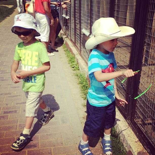 Мы с детьми сборник 1000 фото первая часть. Заставка