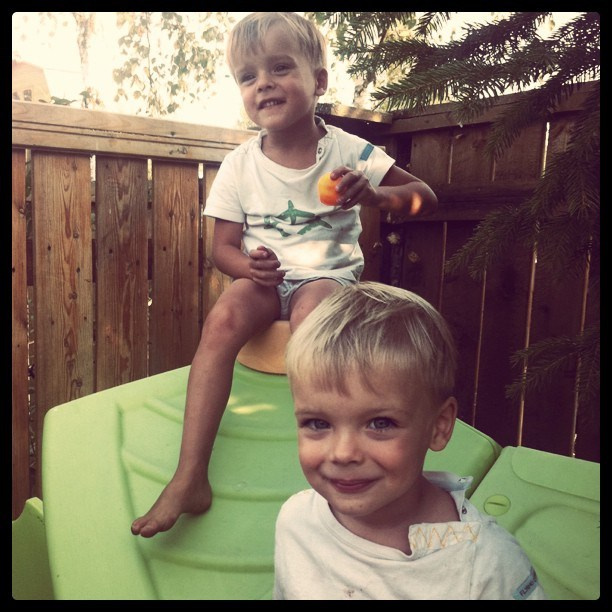 Мы с детьми сборник 1000 фото первая часть. Заставка