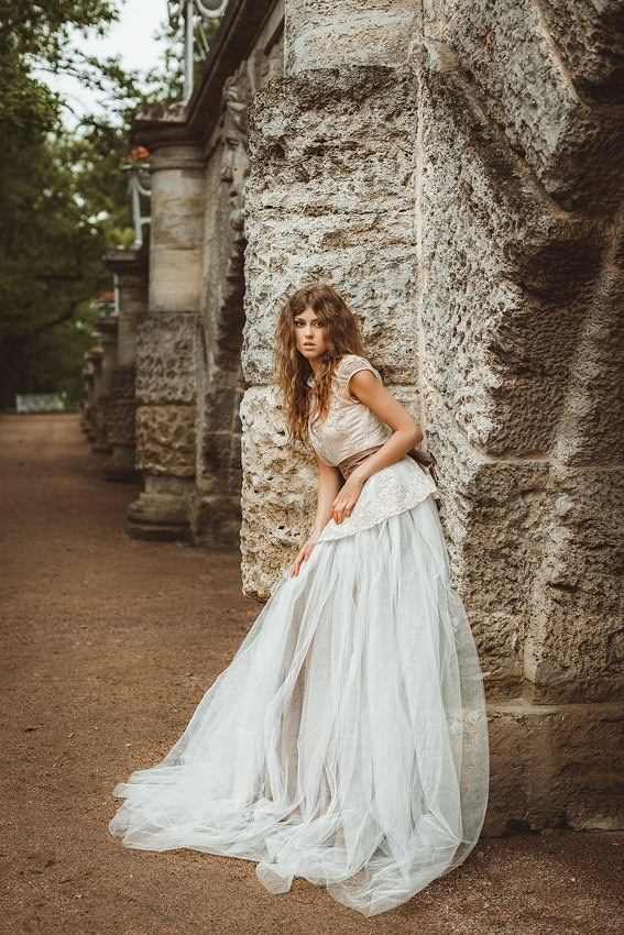 Свадебные съемки. Женский фотограф в Санк-Петербурге и Москве — фотосессия девушки в студии, портрет, фотосъемка