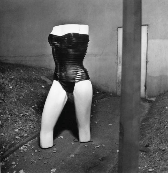 Хельмут Ньютон / Helmut Newton 18+. Женя Красовская | Фотограф | Smm-дизайнер