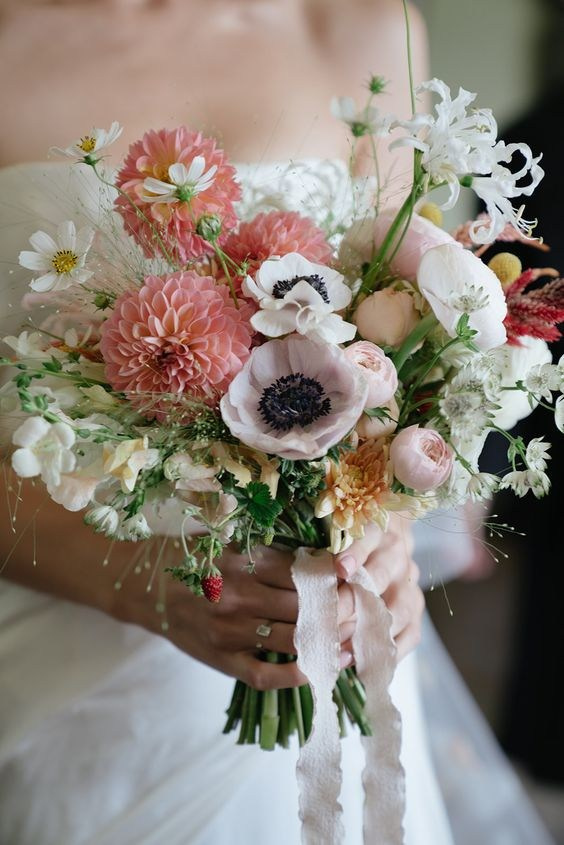 Свадебные букеты 2024. Свадебный и репортажный фотограф Элина Козырьянова