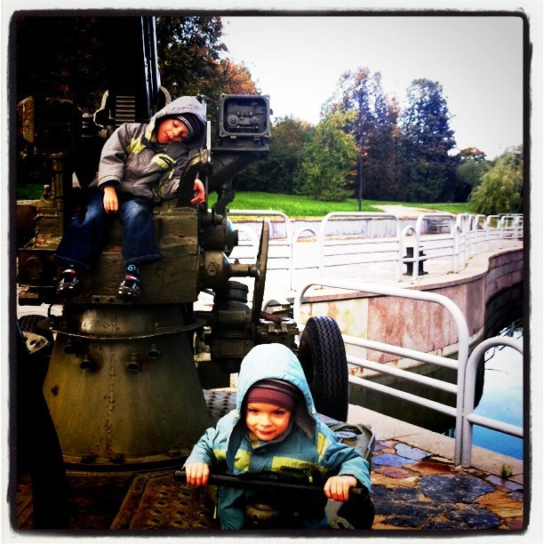 Мы с детьми сборник 1000 фото первая часть. Заставка