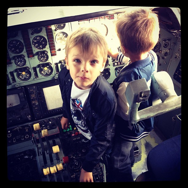 Мы с детьми сборник 1000 фото первая часть. Заставка