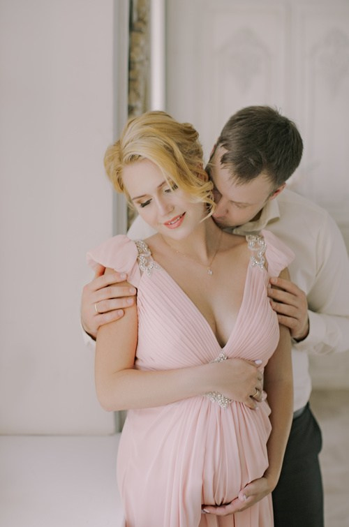 Фотосессия Даши и Володи в ожидании чуда. Семейный и женский фотограф в Санкт-Петербурге Виктория Кострова