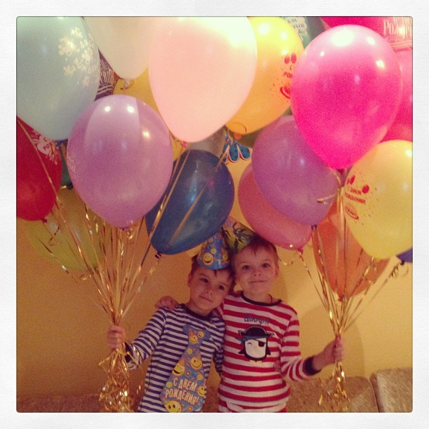 Мы с детьми сборник 1000 фото первая часть. Заставка