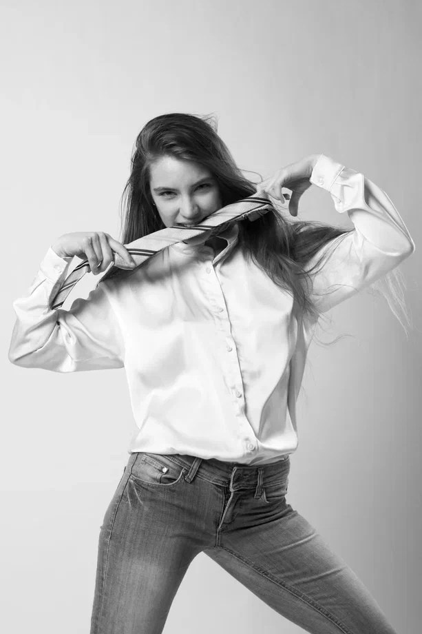 Чб коммерция. Костюмер, художник кино и телевидения в спб