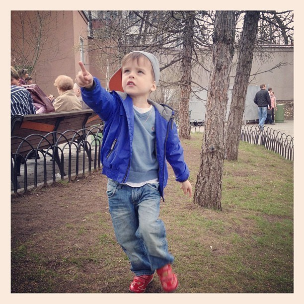 Мы с детьми сборник 1000 фото первая часть. Заставка