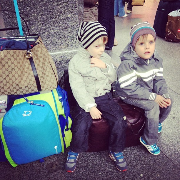 Мы с детьми сборник 1000 фото первая часть. Заставка