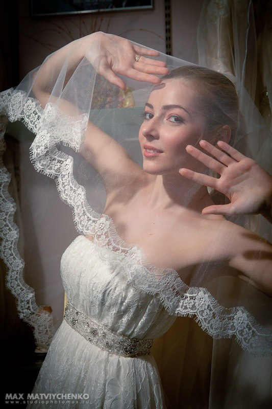 Для крупнейшего свадебного салона г. Ростова «ФЬЯНСЕ». Max Matvich and Victoria Basova are professionals in their field