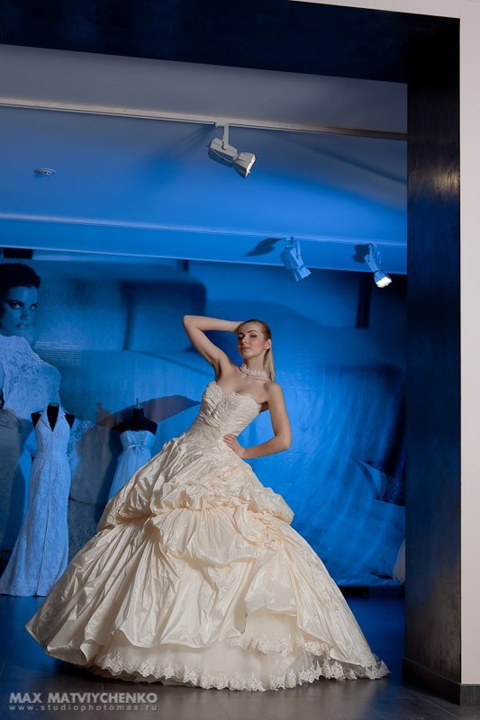 Для крупнейшего свадебного салона г. Ростова «ФЬЯНСЕ». Max Matvich and Victoria Basova are professionals in their field