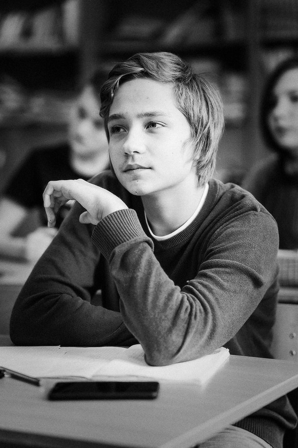 Фоторепортаж со школьного урока 4-го класса. Репортажный фотограф Борис Геер