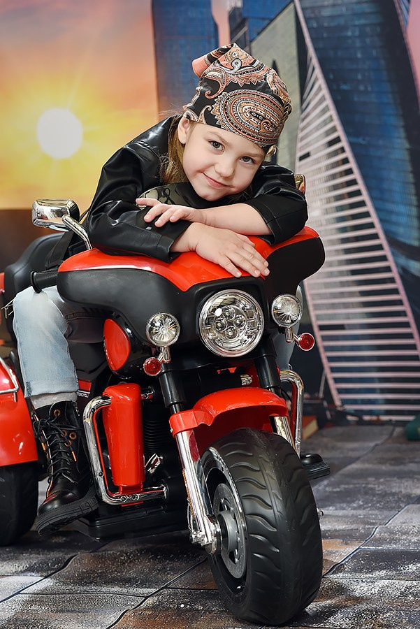 Байкер/ Детский сад. Фотовидеомейкер Виктор Павленко