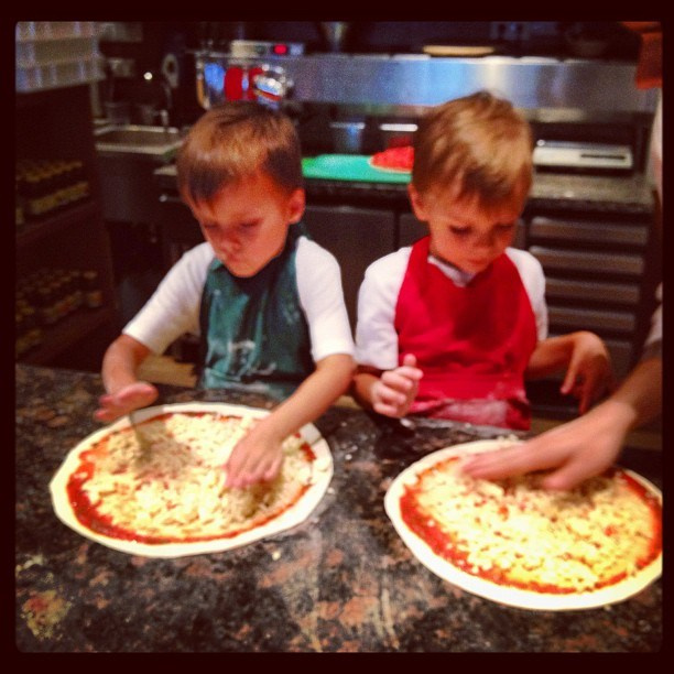 Мы с детьми сборник 1000 фото первая часть. Заставка