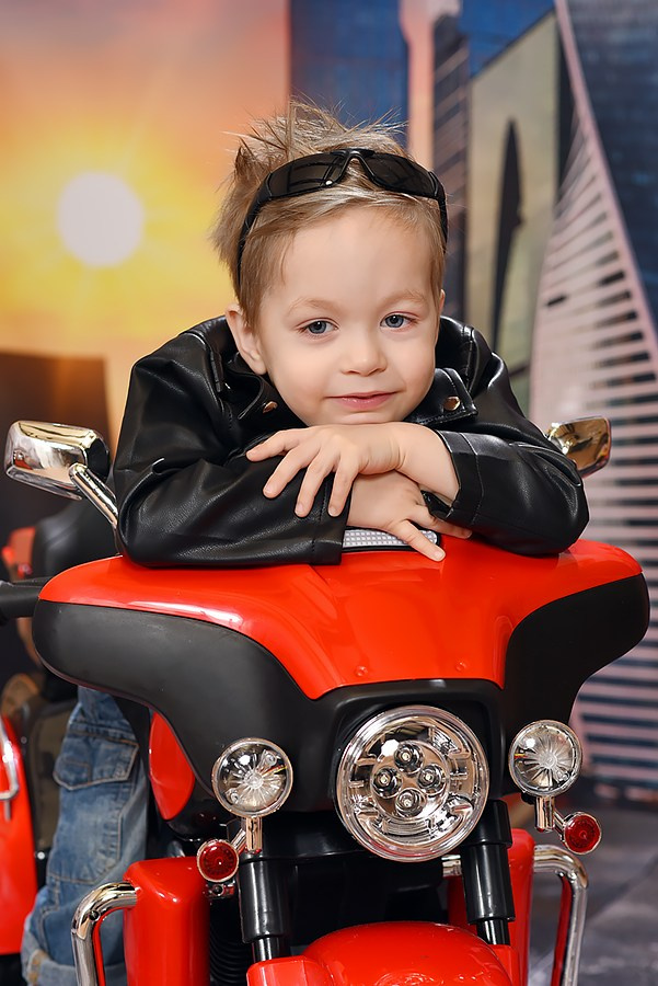 Байкер/ Детский сад. Фотовидеомейкер Виктор Павленко