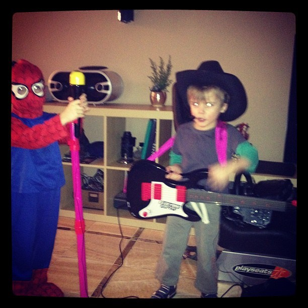 Мы с детьми сборник 1000 фото первая часть. Заставка