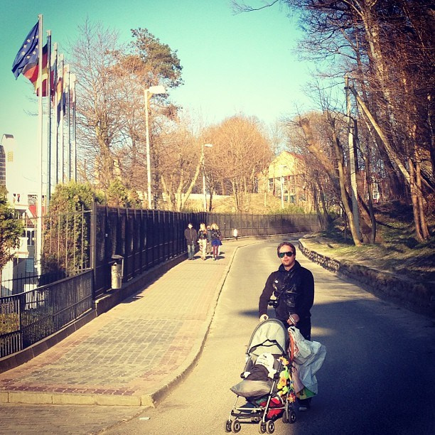 Мы с детьми сборник 1000 фото первая часть. Заставка