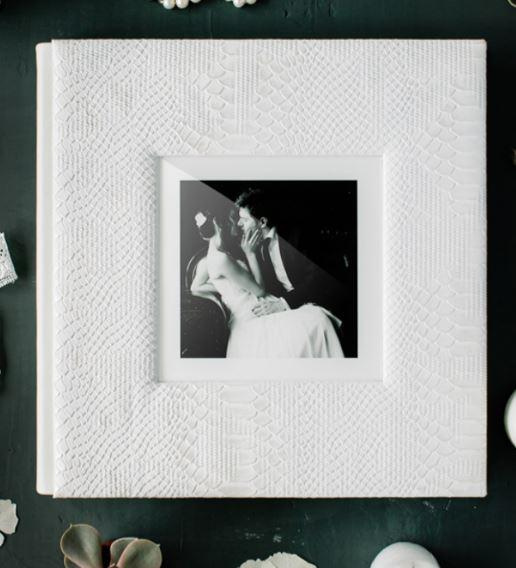 Кожаные и текстильные обложки. Репортажный фотограф Ольга Кочетова в Москве