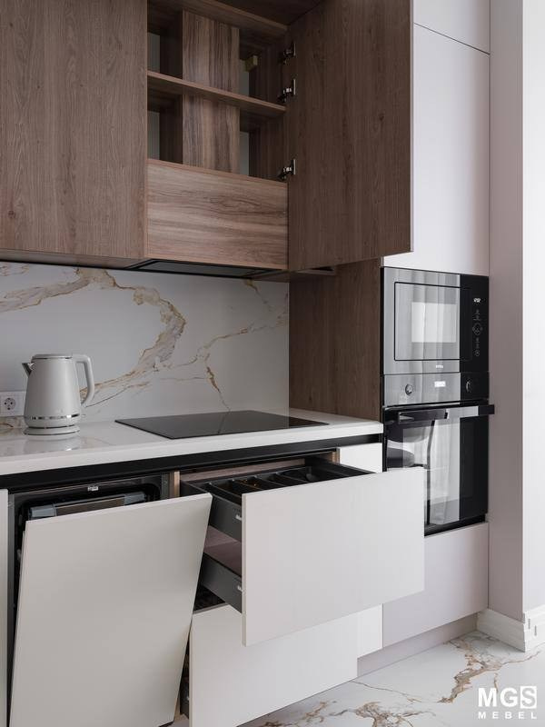 Кухонные шкафчики на заказ в светлом цвете