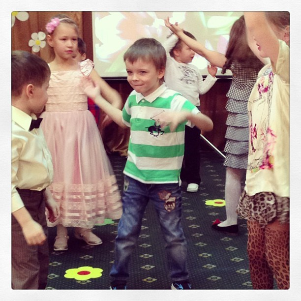 Мы с детьми сборник 1000 фото первая часть. Заставка