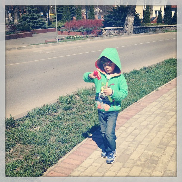 Мы с детьми сборник 1000 фото первая часть. Заставка