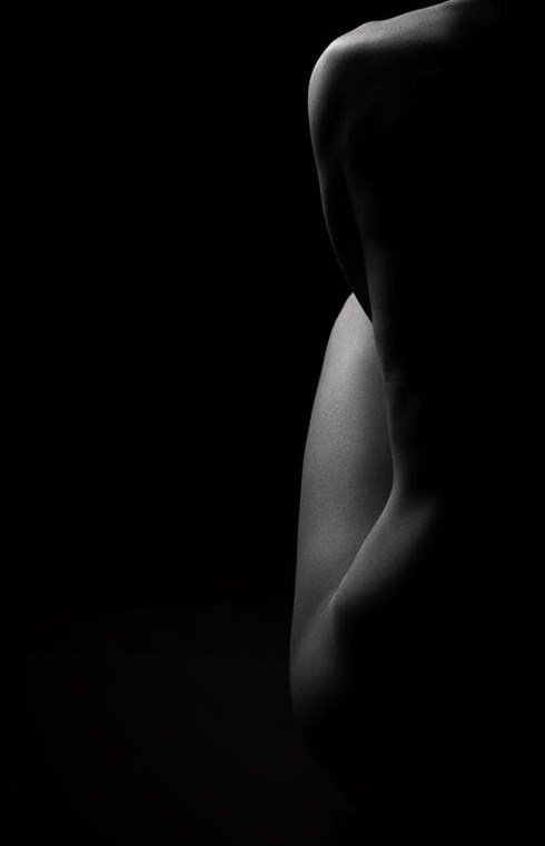 Черная эстетика. Мобильный фотограф Дмитрий Шпуров | KIREVAS