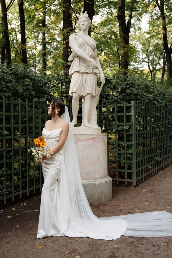 Образы основного платья ВДОХНОВЕНИЕ 2024. Свадебный и репортажный фотограф Элина Козырьянова