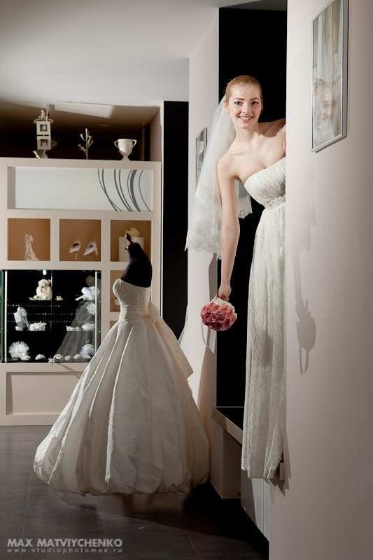 Для крупнейшего свадебного салона г. Ростова «ФЬЯНСЕ». Max Matvich and Victoria Basova are professionals in their field