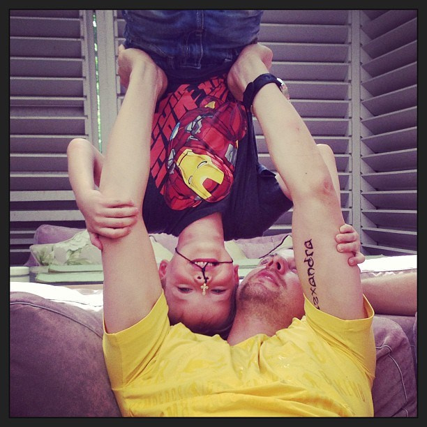 Мы с детьми сборник 1000 фото первая часть. Заставка