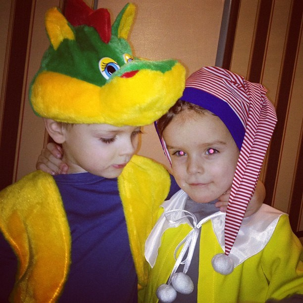 Мы с детьми сборник 1000 фото первая часть. Заставка